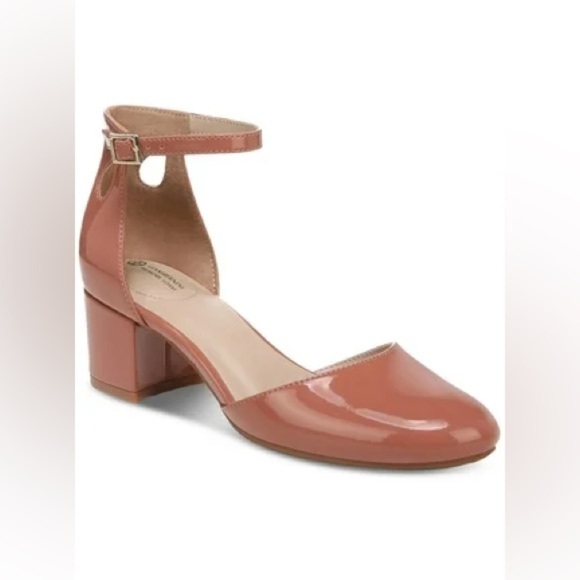 Giani Bernini Izzee Memory Foam Two-Piece Pumps, - Picture 2 of 8